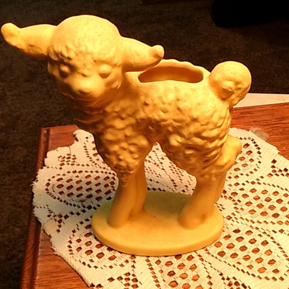 VTG Haeger pottery Lamb vase